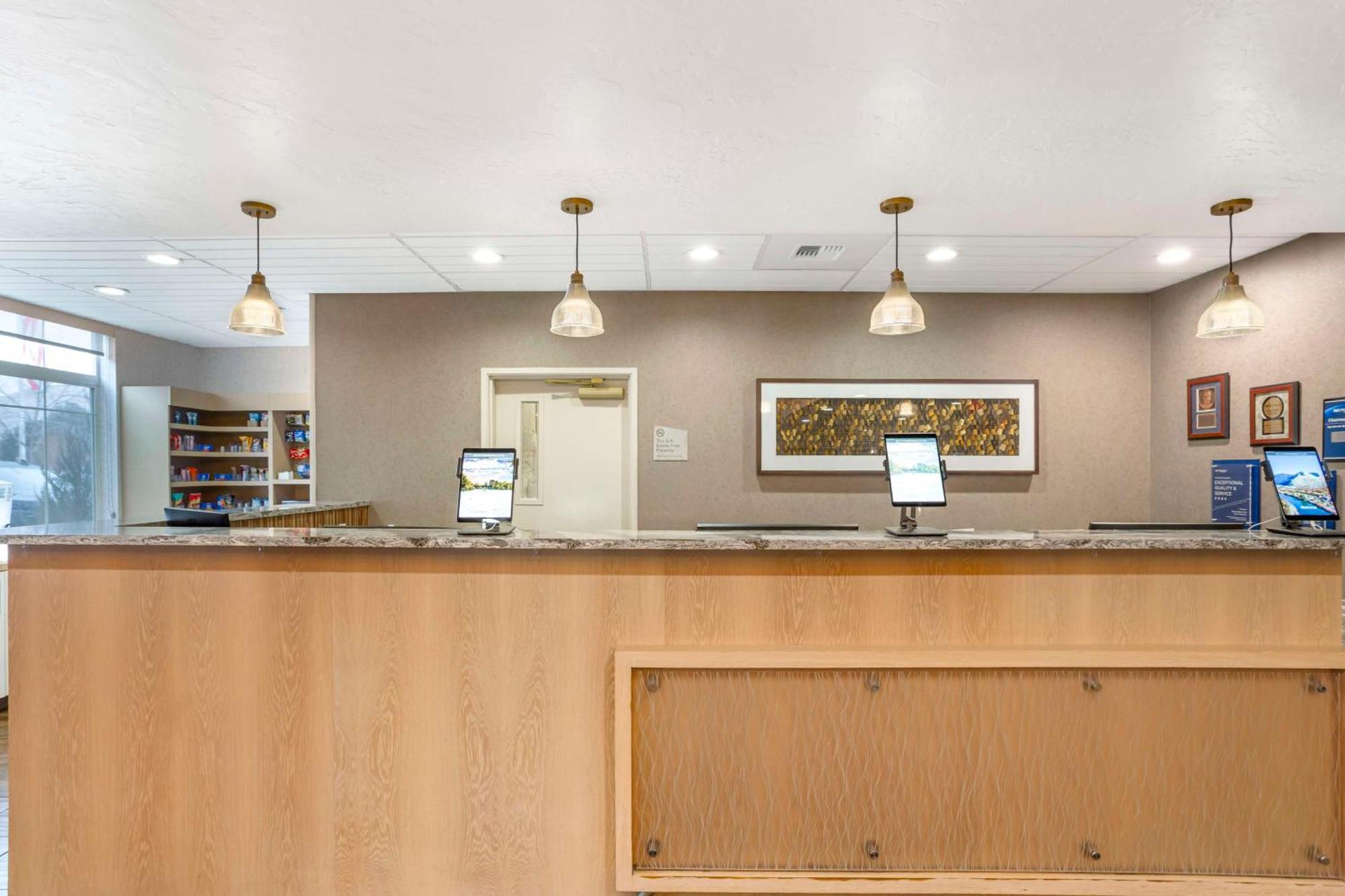 Best Western Plus Grant Creek Inn Missoula Bagian luar foto